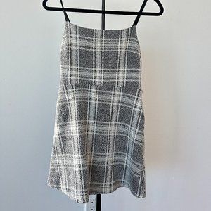 URBAN OUTFITTERS MINI DRESS